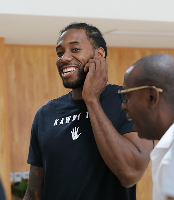 场冠军易主 场冠军易主